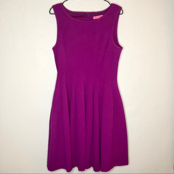 Betsey Johnson Dresses & Skirts - Betsey Johnson Scuba Fit & Flare Sleeveless Dress